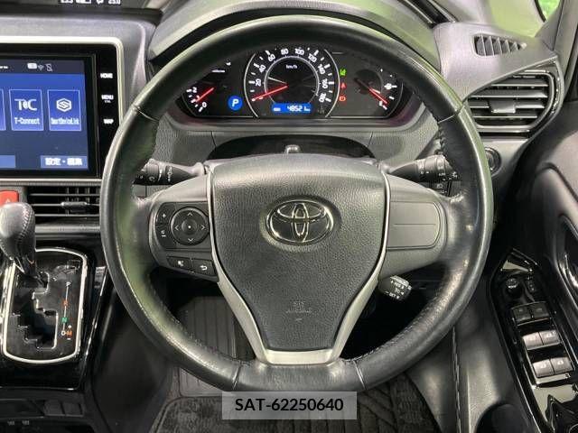 Toyota NOAH 2019-08 232921-14