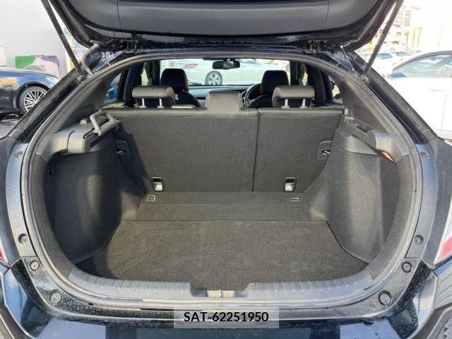 Honda CIVIC 2018-08 357937-10