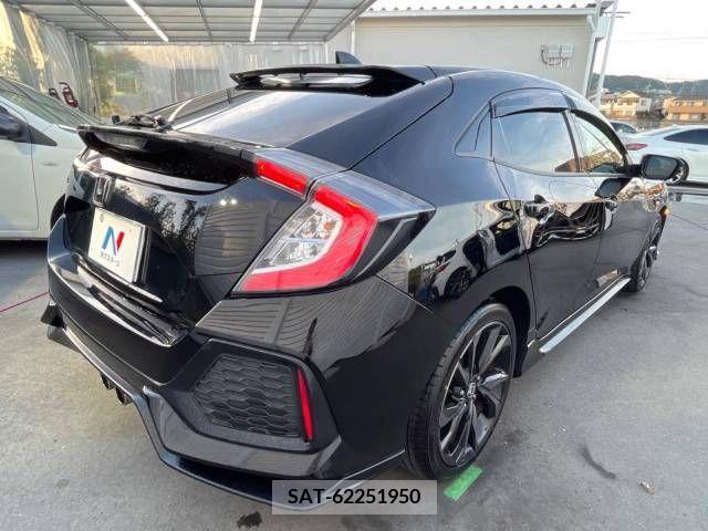 Honda CIVIC 2018-08 357937-16