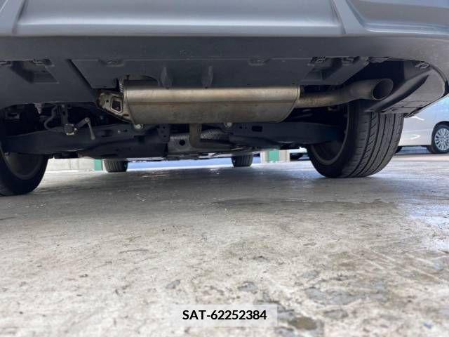 Toyota PRIUS 2017-01 366658-16