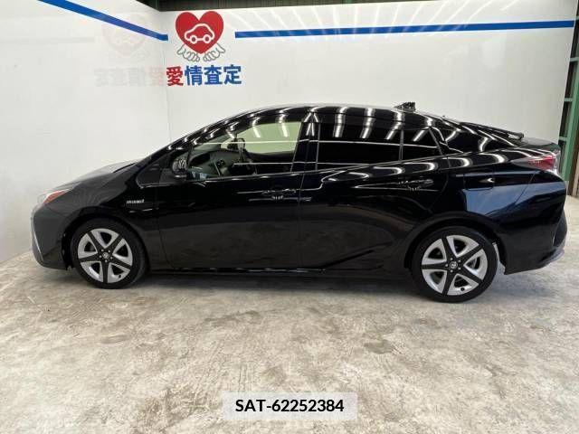 Toyota PRIUS 2017-01 366658-19