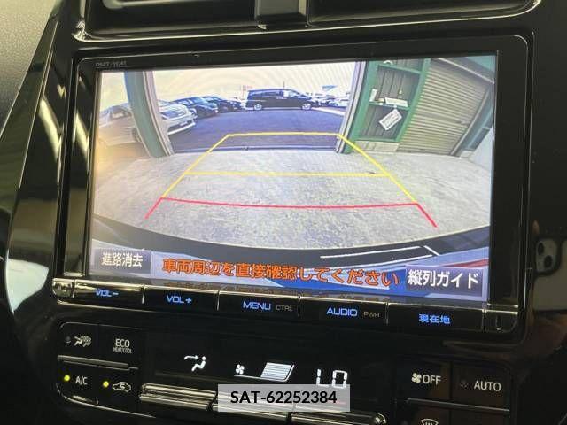 Toyota PRIUS 2017-01 366658-4