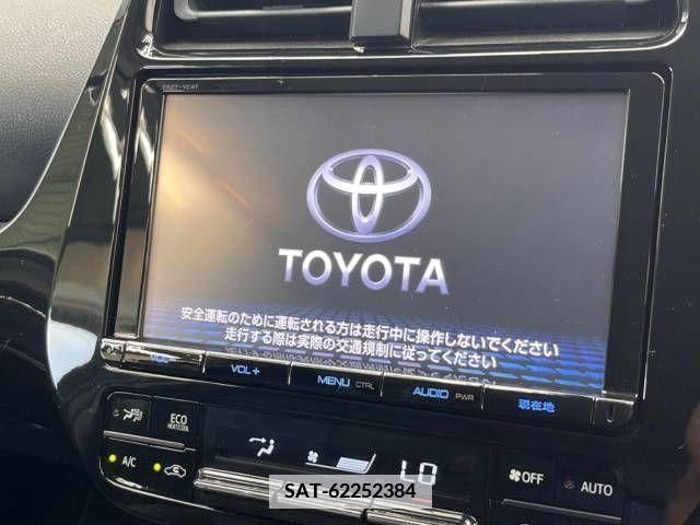 Toyota PRIUS 2017-01 366658-2
