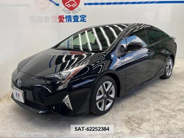 Toyota PRIUS 2017-01 366658-17