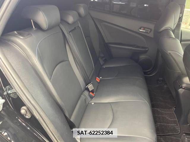 Toyota PRIUS 2017-01 366658-13