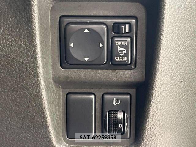 Nissan CUBE 2011-07 320689-5