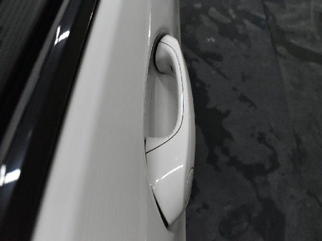 Bmw 1 SERIES 2020-10 22195-21