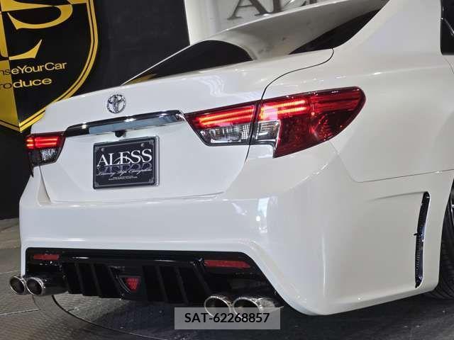 Toyota MARK X 2013-02 335386-9