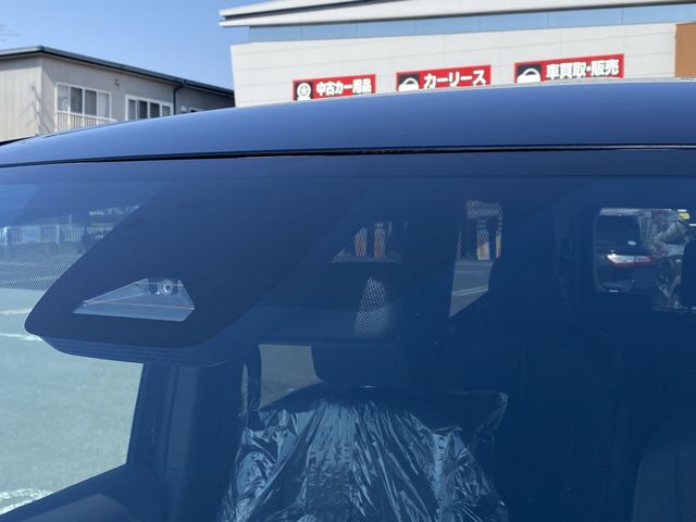 Toyota NOAH 2023-06 14983-6