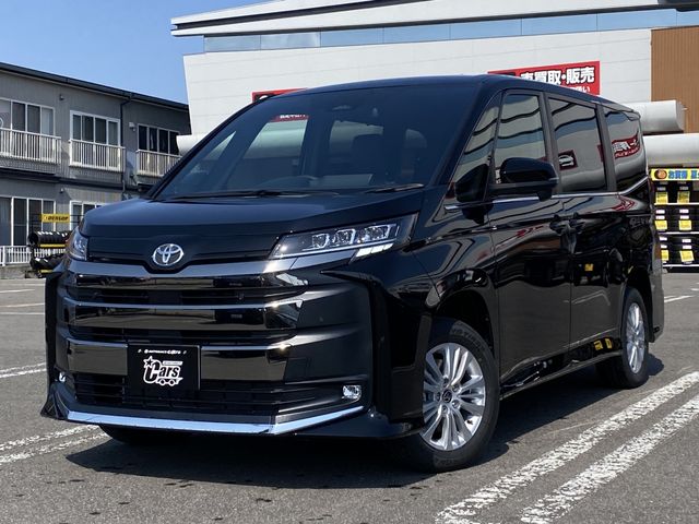 Toyota NOAH 2023-06 14983-0