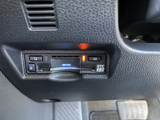 Toyota NOAH 2023-06 14983-14