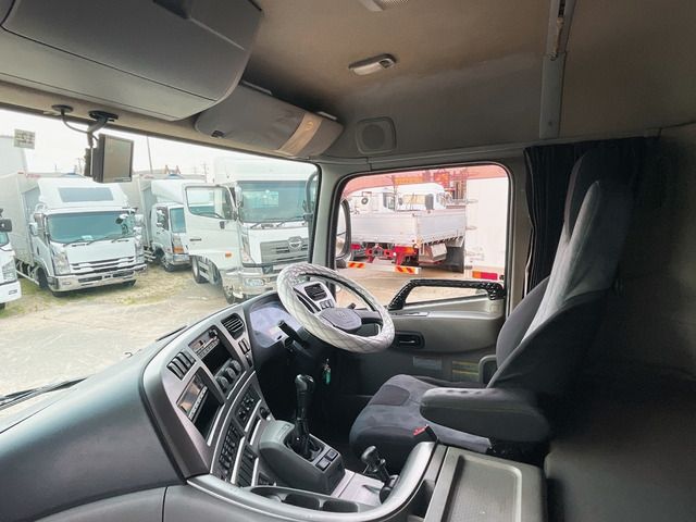 Nissan QUON 2011-12 2140-2