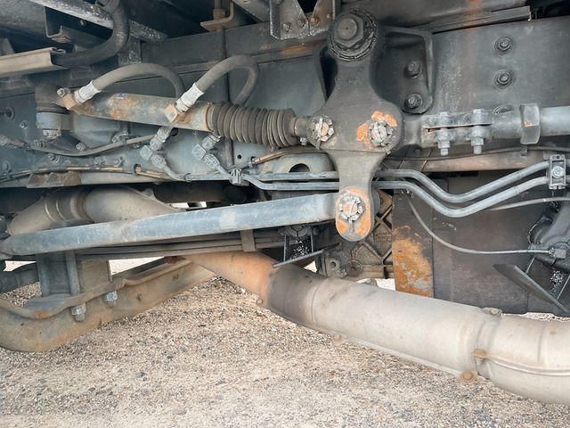 Nissan QUON 2011-12 2140-15