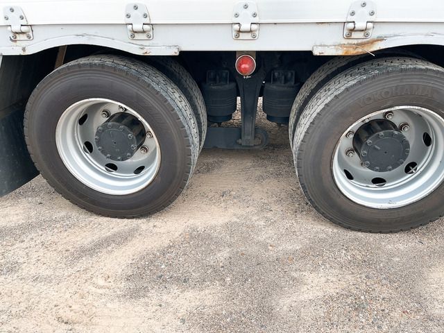 Nissan QUON 2011-12 2140-19