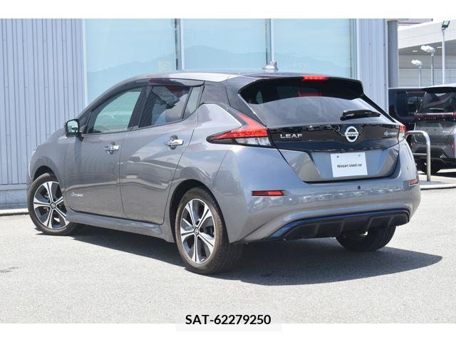 Nissan LEAF 2021-02 377102-24