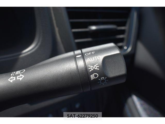 Nissan LEAF 2021-02 377102-14