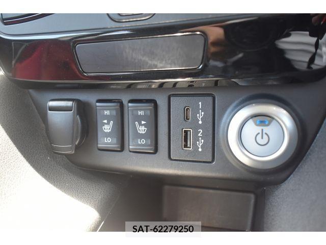 Nissan LEAF 2021-02 377102-10