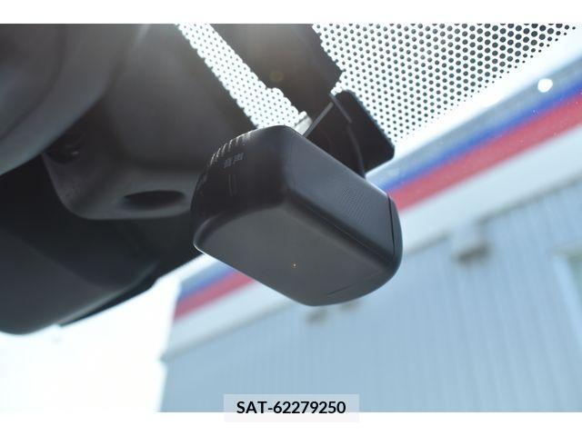 Nissan LEAF 2021-02 377102-8