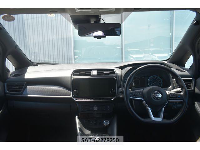 Nissan LEAF 2021-02 377102-2