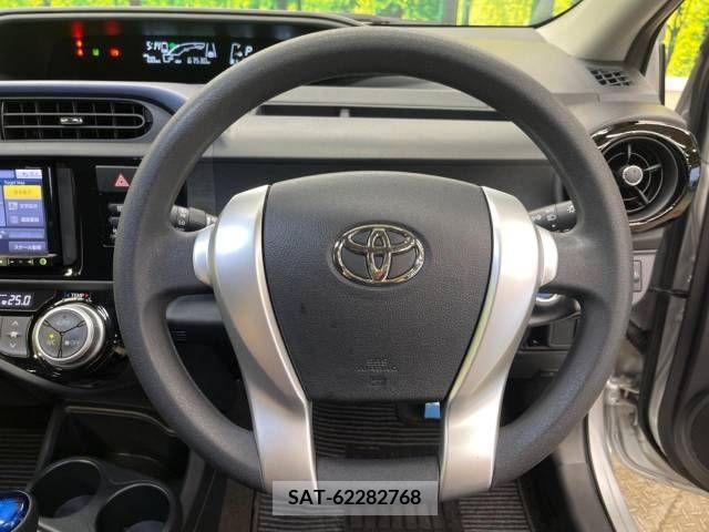 Toyota AQUA 2016-10 378556-11