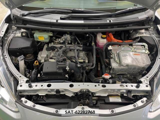 Toyota AQUA 2016-10 378556-18