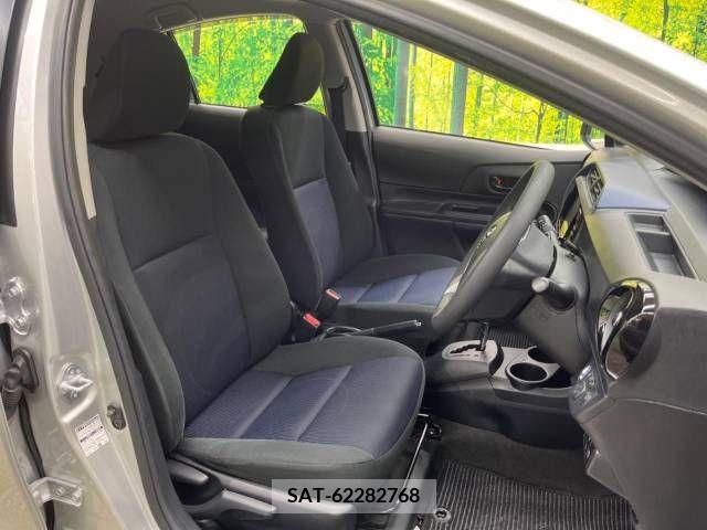 Toyota AQUA 2016-10 378556-8