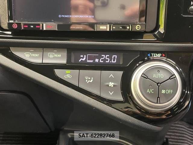 Toyota AQUA 2016-10 378556-7