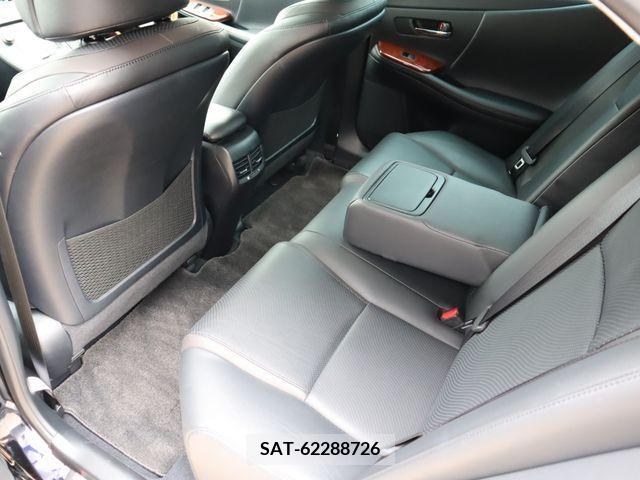 Lexus HS 2016-03 224221-11
