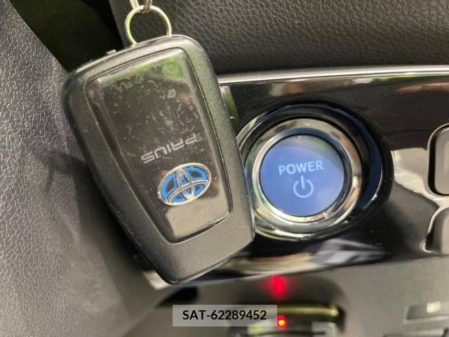 Toyota PRIUS 2016-12 322358-2