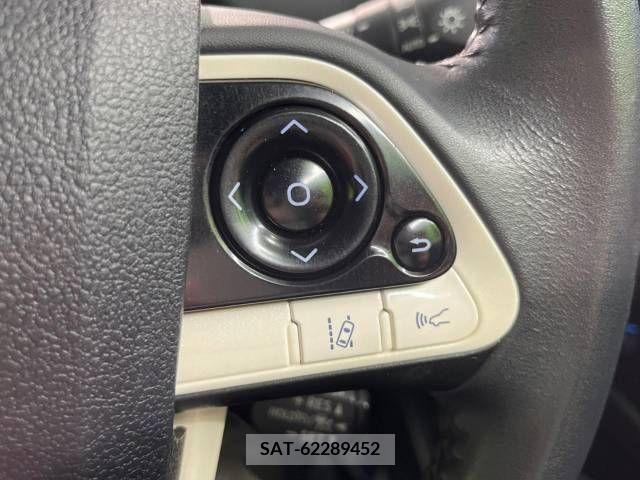 Toyota PRIUS 2016-12 322358-6