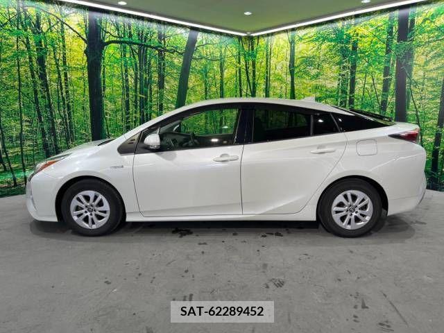 Toyota PRIUS 2016-12 322358-19
