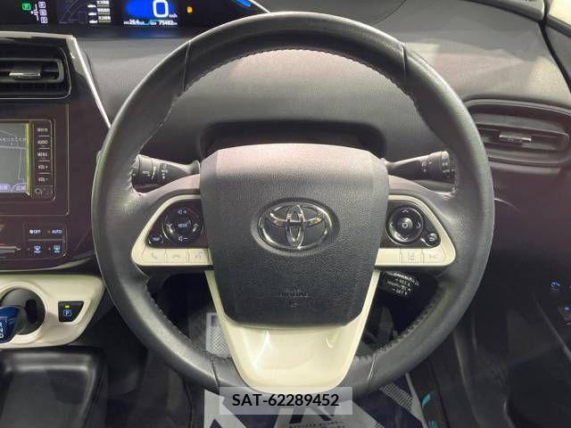 Toyota PRIUS 2016-12 322358-11