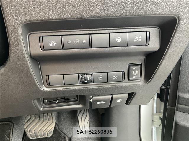 Nissan SERENA 2024-01 343067-12