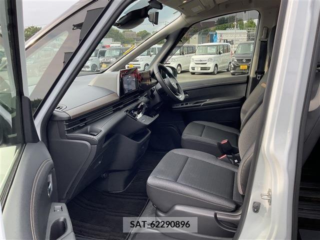 Nissan SERENA 2024-01 343067-21