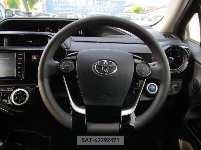 Toyota AQUA 2019-02 260370-15