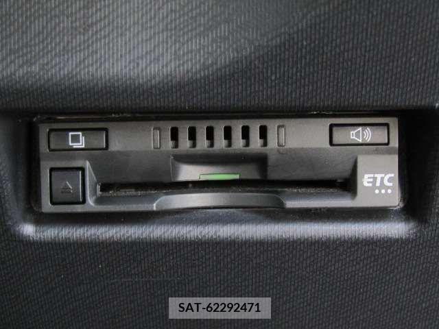 Toyota AQUA 2019-02 260370-12