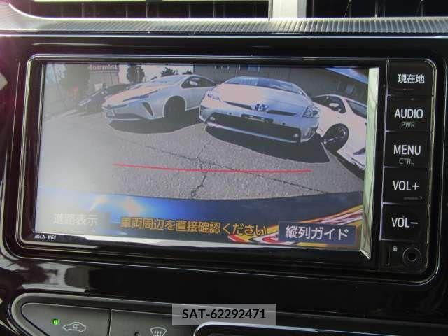 Toyota AQUA 2019-02 260370-11