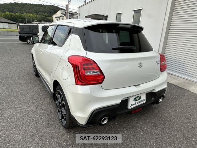 Suzuki SWIFT 2023-09 371937-21