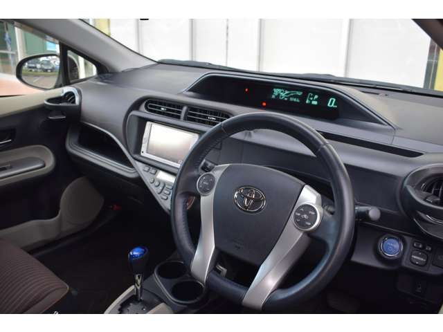 Toyota AQUA 2012-10 24927-7