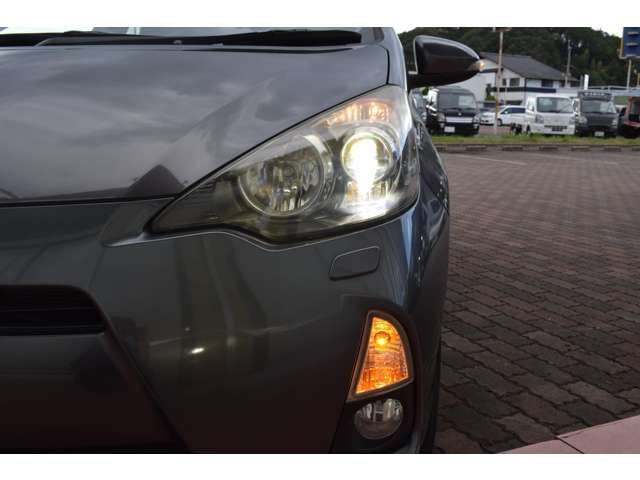 Toyota AQUA 2012-10 24927-12