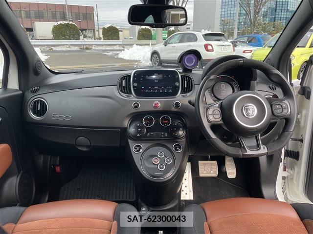 Abarth 595 2021-07 270598-12