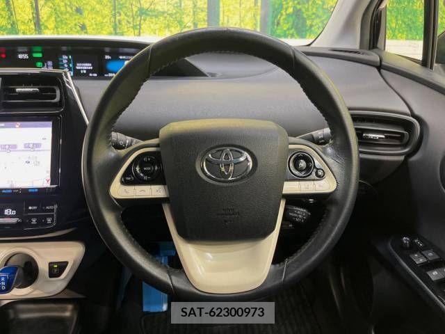 Toyota PRIUS 2016-03 322335-11