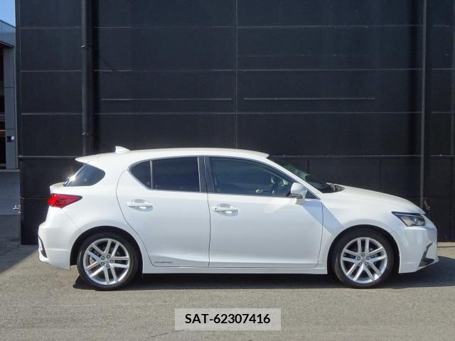 Lexus CT 2018-04 362706-6