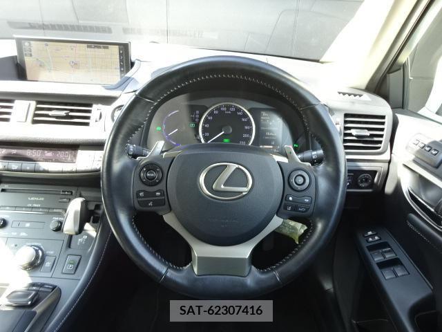 Lexus CT 2018-04 362706-15