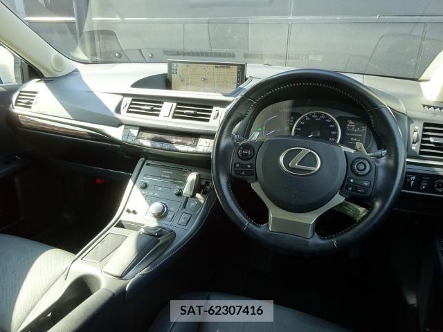 Lexus CT 2018-04 362706-13
