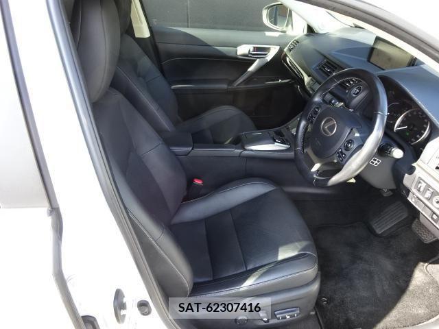 Lexus CT 2018-04 362706-10