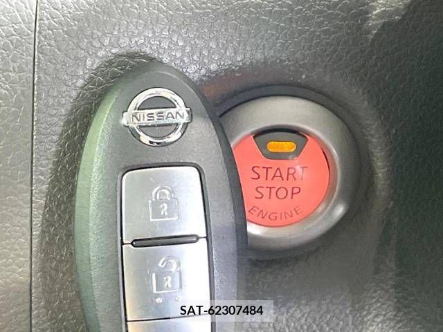 Nissan CUBE 2016-07 338182-5
