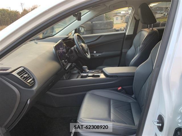 Lexus NX 2021-12 388194-2