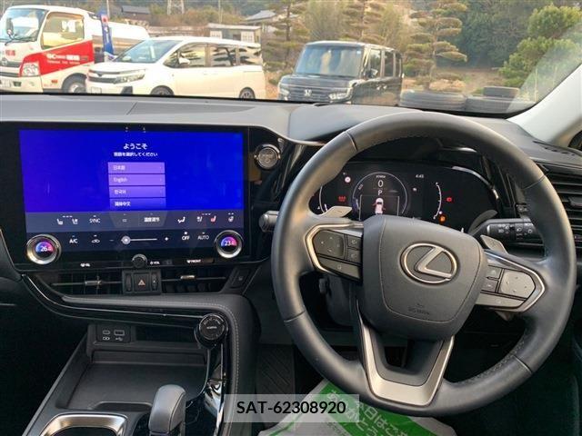 Lexus NX 2021-12 388194-1