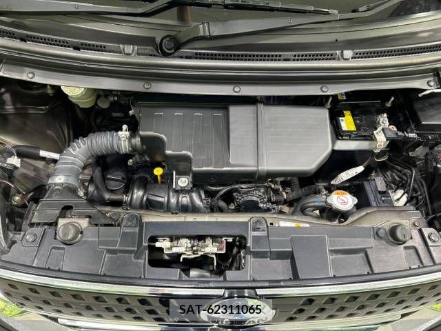 Nissan ROOX 2018-05 323873-18